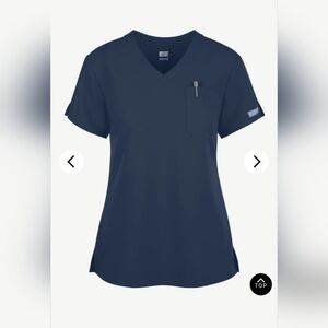 Med Couture Insight Women's 1-Pocket Tuck In V-Neck Scrub Top 2X